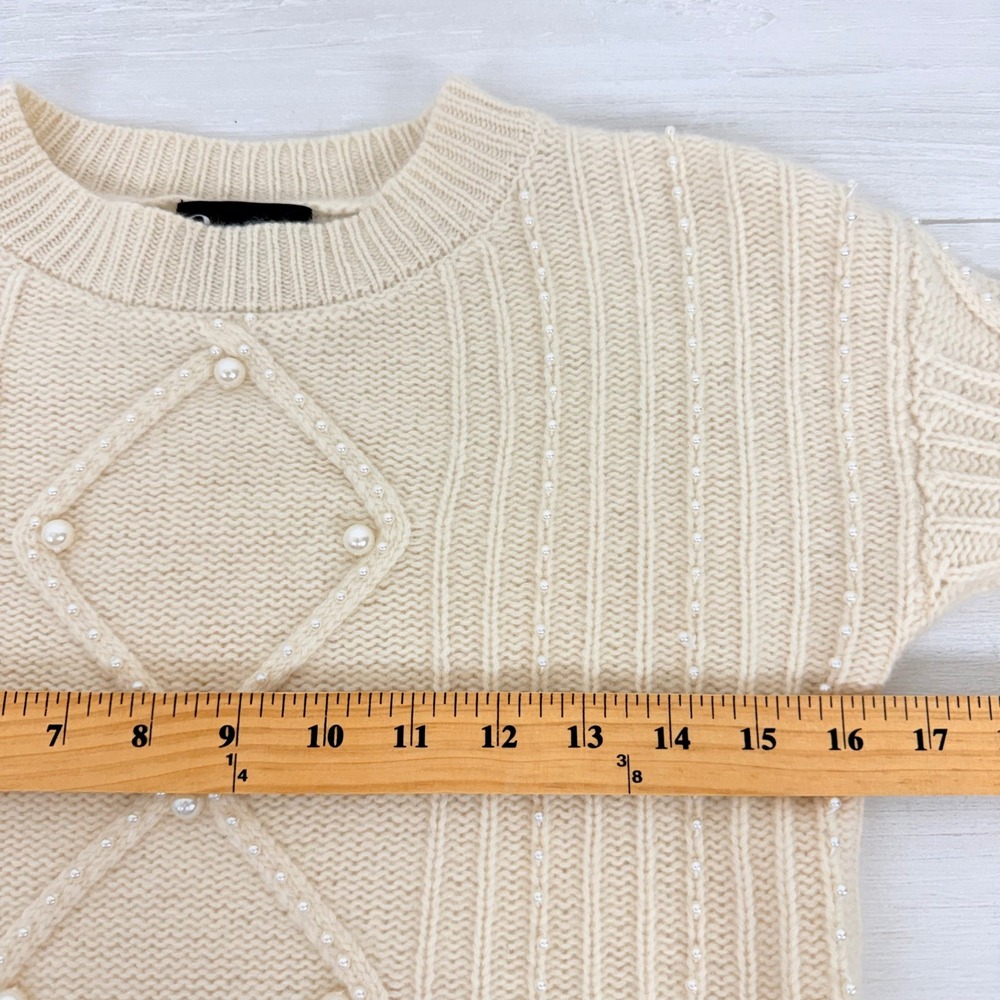 C by Bloomingdales 2 Ply Cashmere Sweater Womens XS Ivory Pearl Embellished - Picture 10 of 14